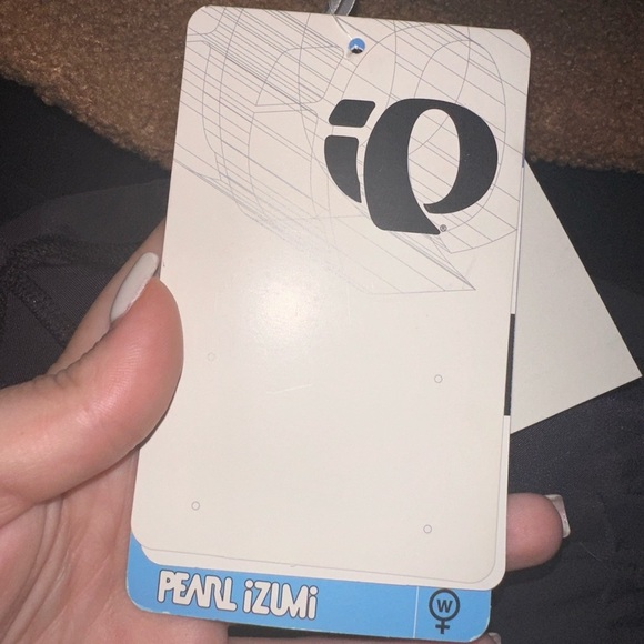 NWT Pearl Izumi Women’s Quest Short Black Padded cycling bike Shorts M Biking - Picture 11 of 13